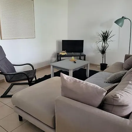 T3 Proche Bus Et Tram Apartment *